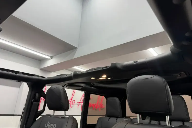 Jeep Wrangler din 2023 cu 57.945 km - oferta JEE242733 - foto 14