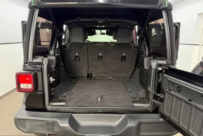Jeep Wrangler din 2023 cu 57.945 km - oferta JEE242733 - foto 16