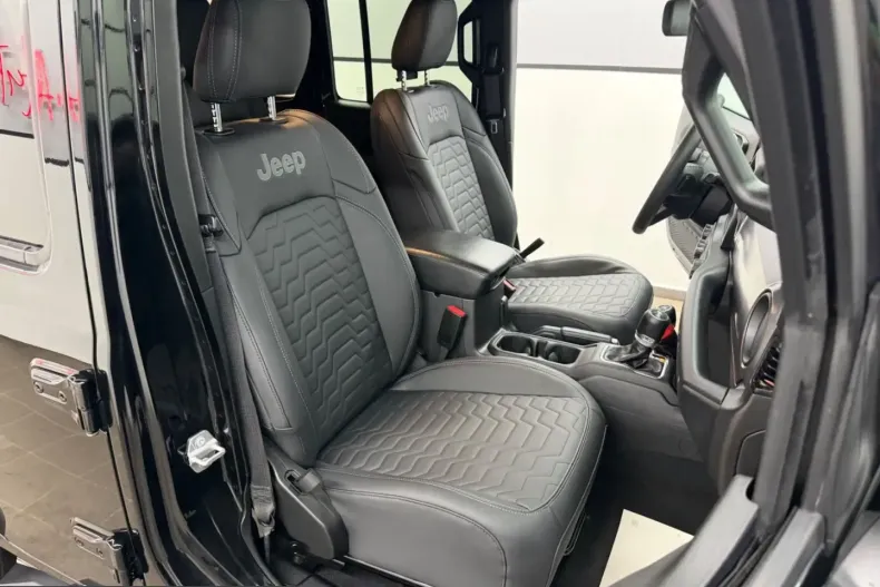 Jeep Wrangler din 2023 cu 57.945 km - oferta JEE242733 - foto 20