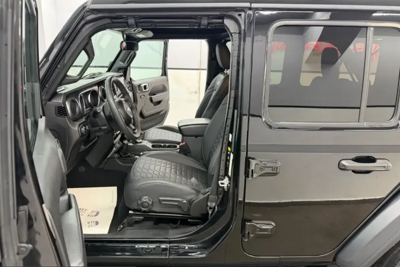Jeep Wrangler din 2023 cu 57.945 km - oferta JEE242733 - foto 21