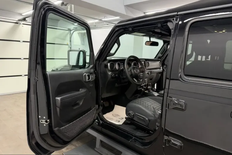 Jeep Wrangler din 2023 cu 57.945 km - oferta JEE242733 - foto 23