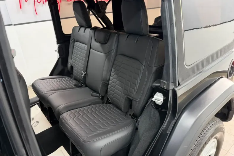 Jeep Wrangler din 2023 cu 57.945 km - oferta JEE242733 - foto 29
