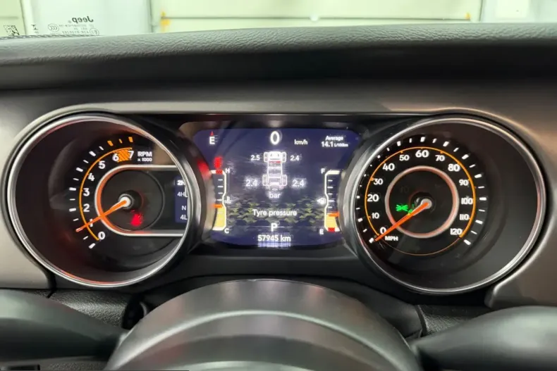 Jeep Wrangler din 2023 cu 57.945 km - oferta JEE242733 - foto 34