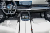 BMW 550 (Seria 5) din 2025 cu 15.117 km - oferta BMW242741 - foto 2