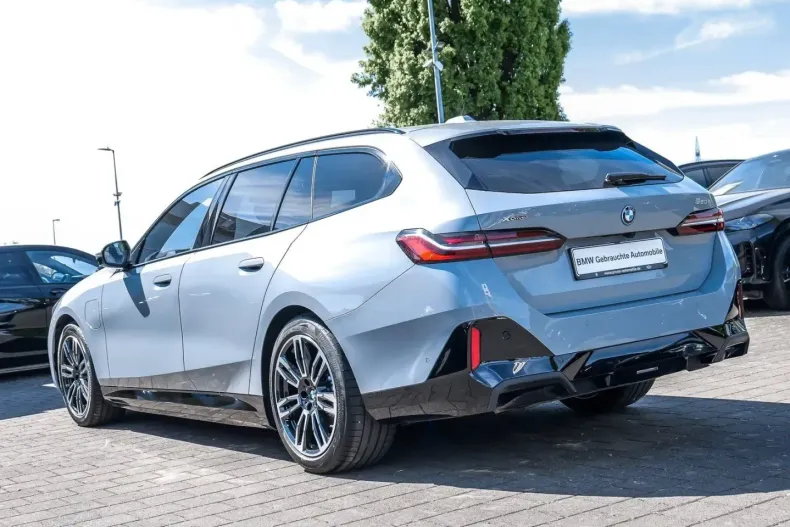 BMW 550 (Seria 5) din 2025 cu 15.117 km - oferta BMW242741 - foto 5