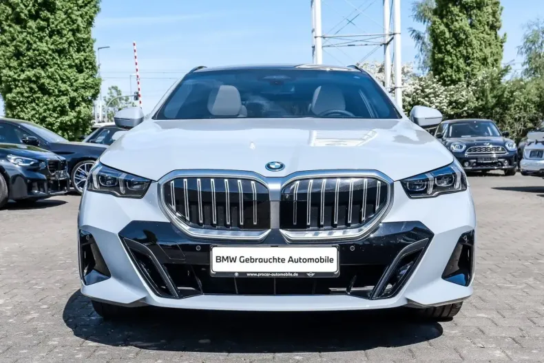 BMW 550 (Seria 5) din 2025 cu 15.117 km - oferta BMW242741 - foto 6