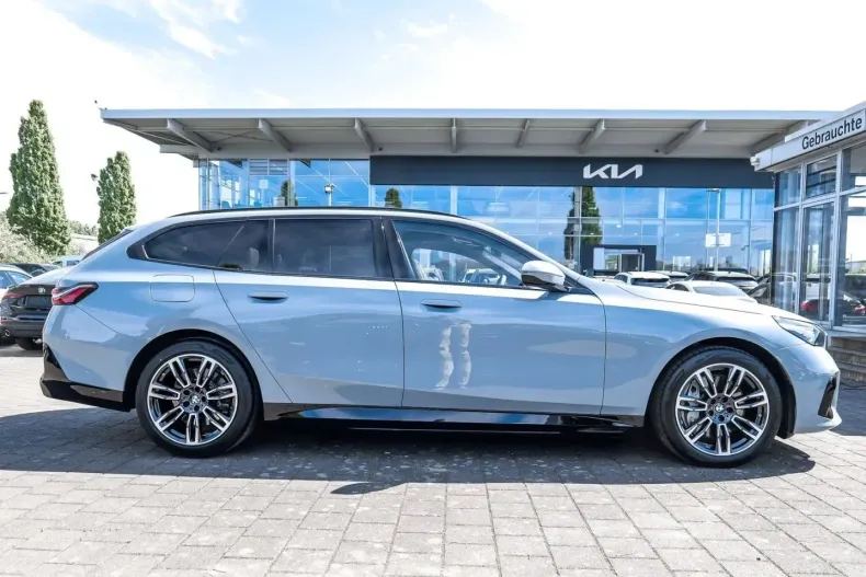 BMW 550 (Seria 5) din 2025 cu 15.117 km - oferta BMW242741 - foto 8