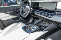 BMW 550 (Seria 5) din 2025 cu 15.117 km - oferta BMW242741 - foto 14