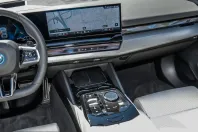 BMW 550 (Seria 5) din 2025 cu 15.117 km - oferta BMW242741 - foto 15