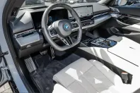 BMW 550 (Seria 5) din 2025 cu 15.117 km - oferta BMW242741 - foto 16
