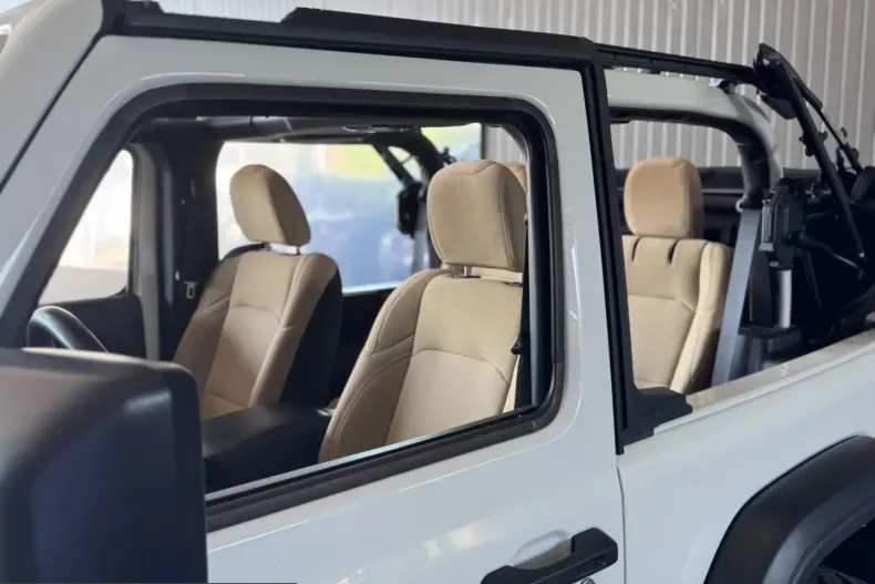 Jeep Wrangler din 2023 cu 41.637 km - oferta JEE242742 - foto 6