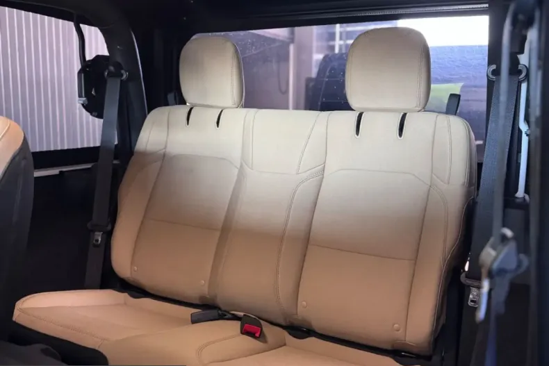 Jeep Wrangler din 2023 cu 41.637 km - oferta JEE242742 - foto 24
