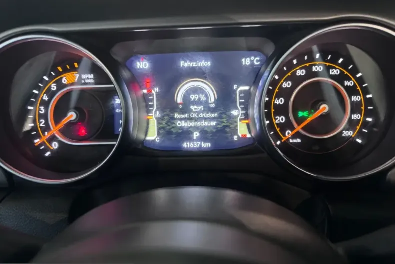 Jeep Wrangler din 2023 cu 41.637 km - oferta JEE242742 - foto 31