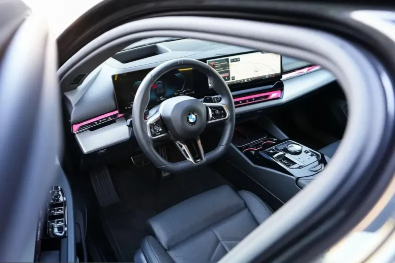 BMW 540 (Seria 5) din 2025 cu 24.490 km - oferta BMW242743 - foto 4