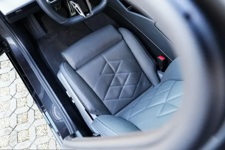 BMW 540 (Seria 5) din 2025 cu 24.490 km - oferta BMW242743 - foto 9
