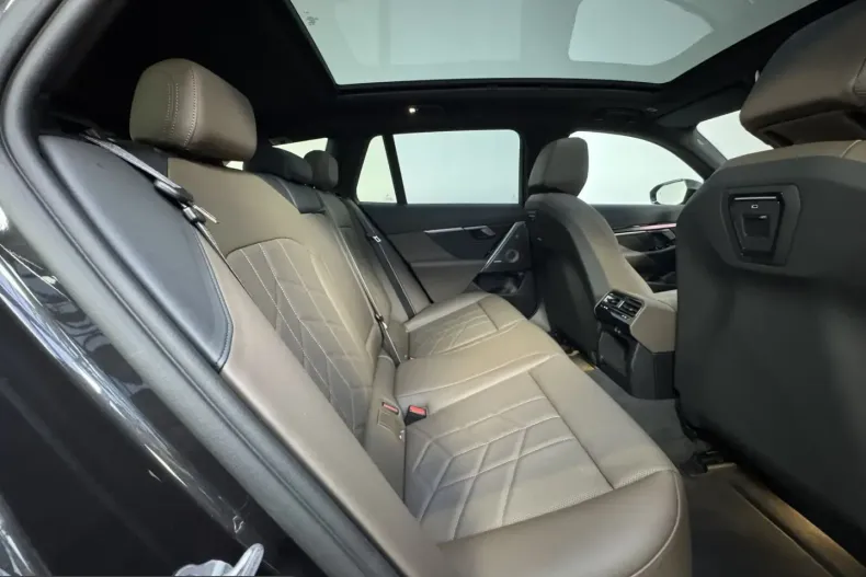 BMW 540 (Seria 5) din 2025 cu 4.100 km - oferta BMW242744 - foto 29