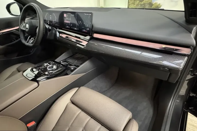 BMW 540 (Seria 5) din 2025 cu 4.100 km - oferta BMW242744 - foto 31