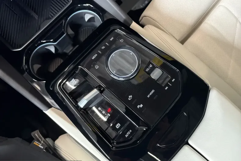 BMW 520 (Seria 5) din 2025 cu 21.962 km - oferta BMW242747 - foto 12