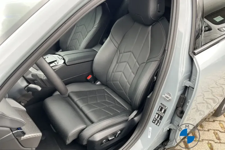BMW 520 (Seria 5) din 2025 cu 25.700 km - oferta BMW242748 - foto 12
