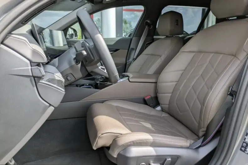 BMW 520 (Seria 5) din 2025 cu 12.293 km - oferta BMW242750 - foto 4