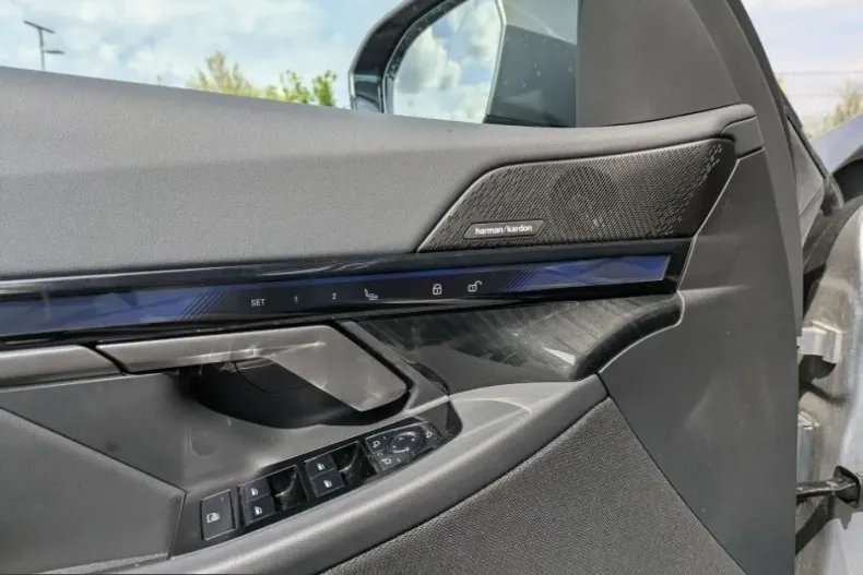 BMW 520 (Seria 5) din 2025 cu 12.293 km - oferta BMW242750 - foto 9