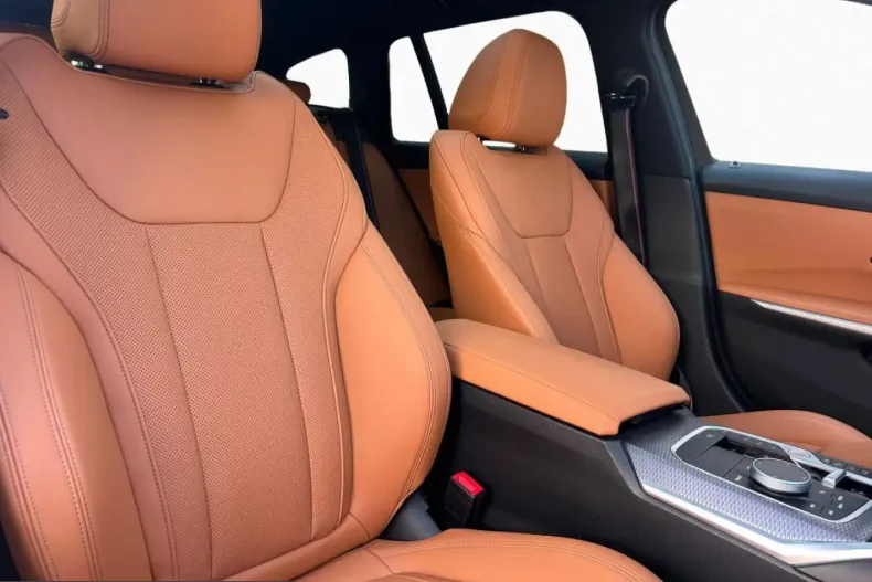 BMW 330 (Seria 3) din 2025 cu 24.180 km - oferta BMW242789 - foto 4