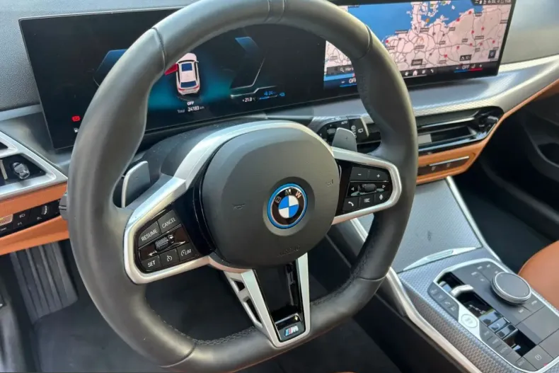 BMW 330 (Seria 3) din 2025 cu 24.180 km - oferta BMW242789 - foto 9