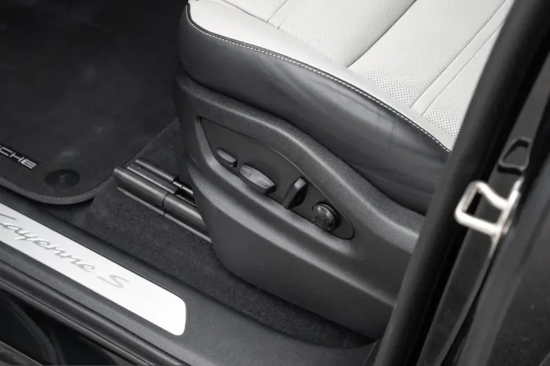 Porsche Cayenne din 2024 cu 24.600 km - oferta POR242792 - foto 38