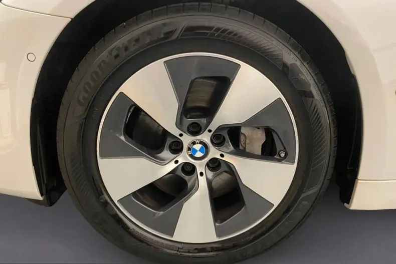 BMW 530 (Seria 5) din 2023 cu 39.127 km - oferta BMW242799 - foto 14