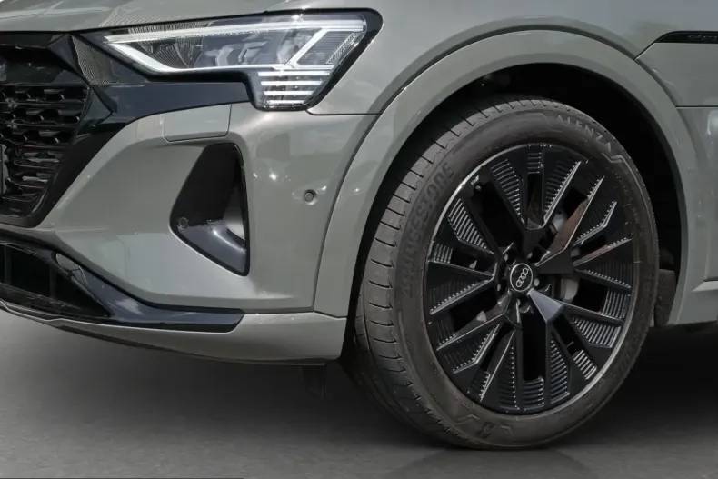 Audi Q8 din 2023 cu 47.000 km - oferta AUD242800 - foto 12
