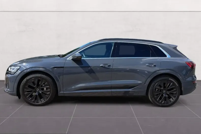 Audi Q8 din 2023 cu 43.082 km - oferta AUD242801 - foto 4