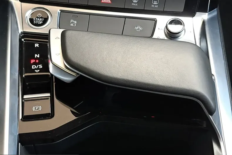 Audi Q8 din 2023 cu 43.082 km - oferta AUD242801 - foto 22
