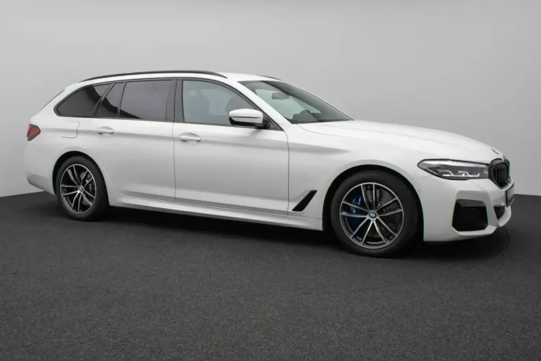 BMW 530 (Seria 5) din 2022 cu 67.212 km - oferta BMW242808 - foto 3