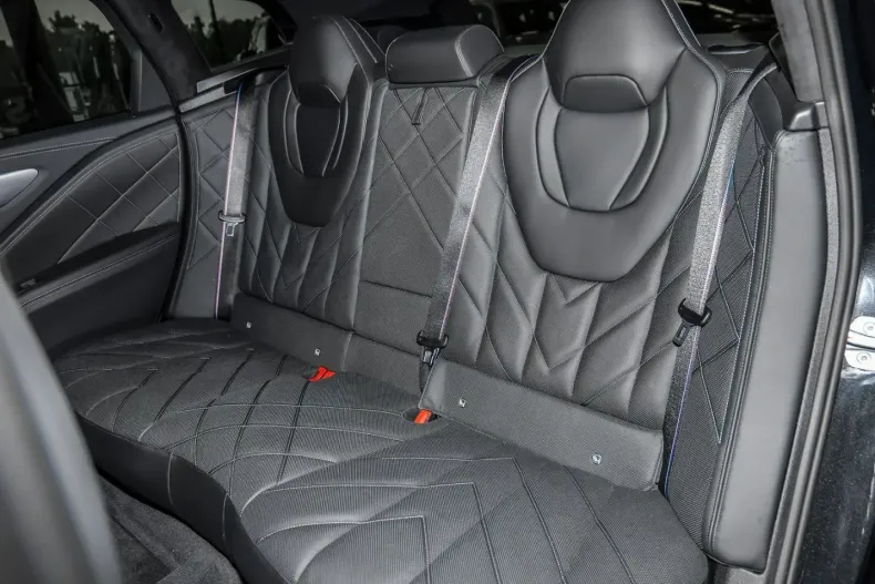 BMW XM (Seria X) din 2025 cu 25.624 km - oferta BMW242813 - foto 20
