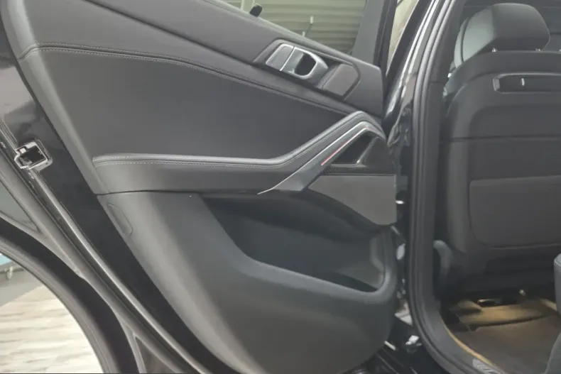 BMW X6 (Seria X) din 2025 cu 15.300 km - oferta BMW242815 - foto 19