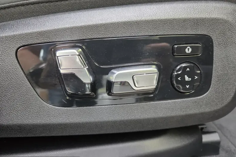 BMW X6 (Seria X) din 2025 cu 15.300 km - oferta BMW242815 - foto 39
