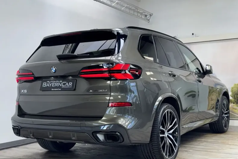 BMW X5 (Seria X) din 2025 cu 9.192 km - oferta BMW242816 - foto 1