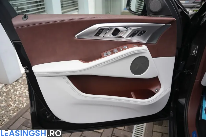 BMW XM (Seria X) din 2023 cu 6.450 km - oferta BMW242821 - foto 32