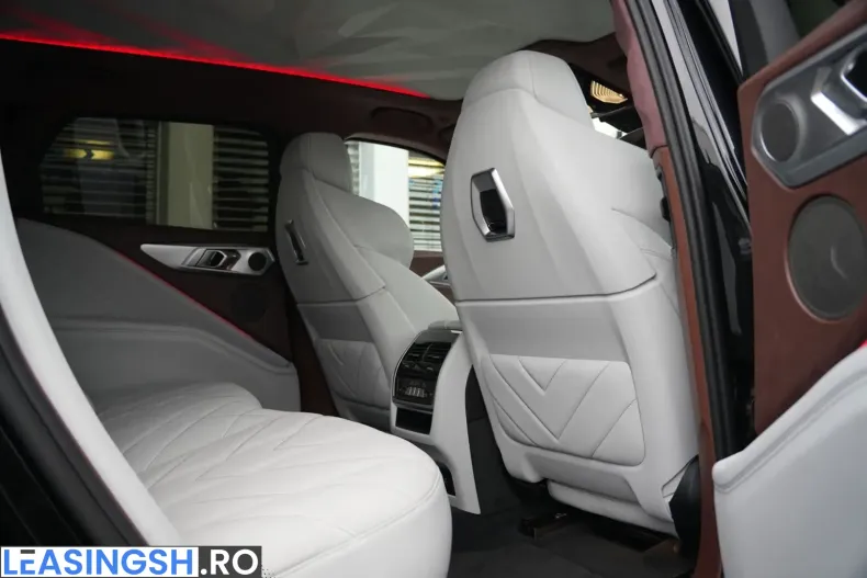 BMW XM (Seria X) din 2023 cu 6.450 km - oferta BMW242821 - foto 40
