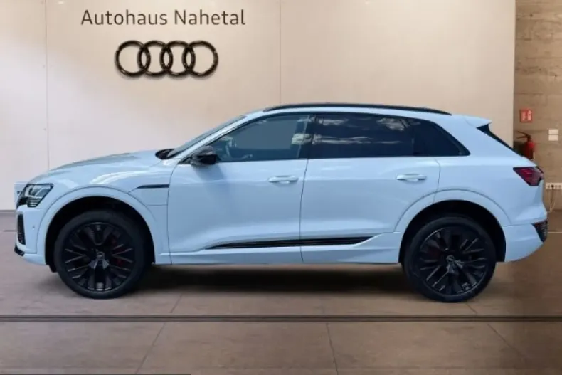 Audi Q8 din 2023 cu 48.062 km - oferta AUD242834 - foto 2