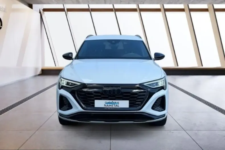 Audi Q8 din 2023 cu 48.062 km - oferta AUD242834 - foto 3