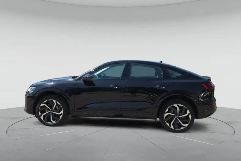 Audi Q8 din 2023 cu 45.109 km - oferta AUD242835 - foto 6