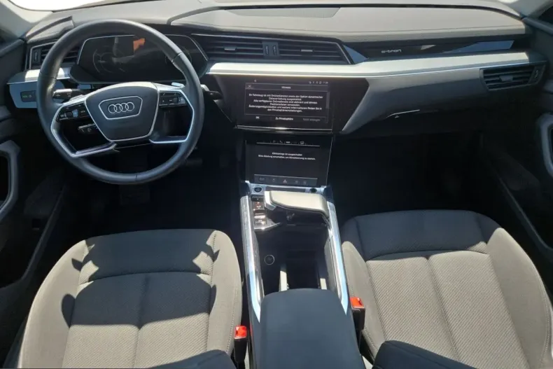 Audi Q8 din 2023 cu 45.109 km - oferta AUD242835 - foto 8