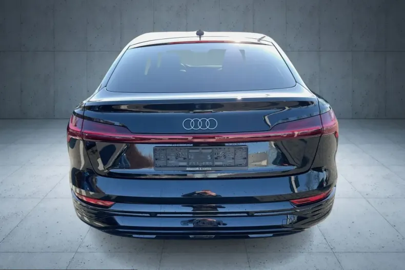 Audi Q8 din 2023 cu 41.270 km - oferta AUD242837 - foto 4