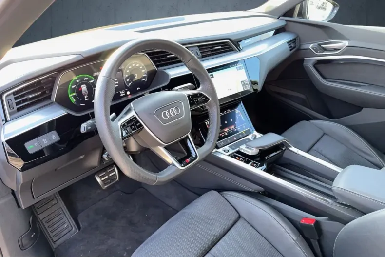 Audi Q8 din 2023 cu 41.270 km - oferta AUD242837 - foto 9