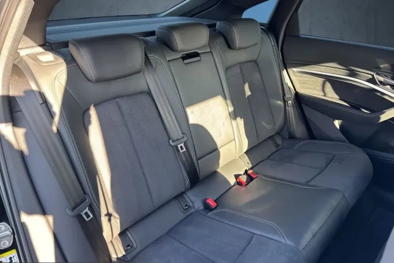 Audi Q8 din 2023 cu 41.270 km - oferta AUD242837 - foto 17