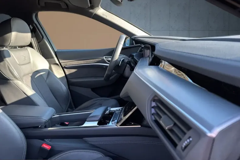Audi Q8 din 2023 cu 41.270 km - oferta AUD242837 - foto 21