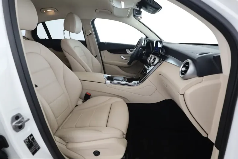 Mercedes-Benz GLC 200 (Clasa GLC) din 2022 cu 57.200 km - oferta MER242838 - foto 10