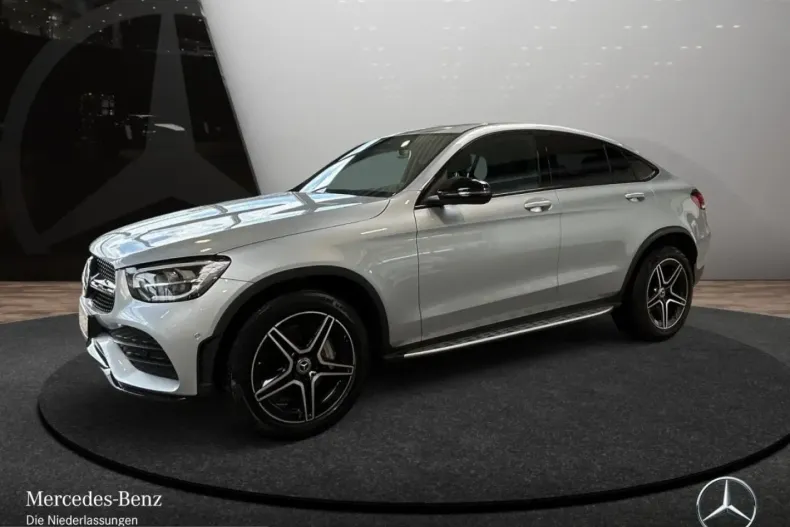 Mercedes-Benz GLC 300 (Clasa GLC) din 2021 cu 43.009 km - oferta MER242846 - foto 1