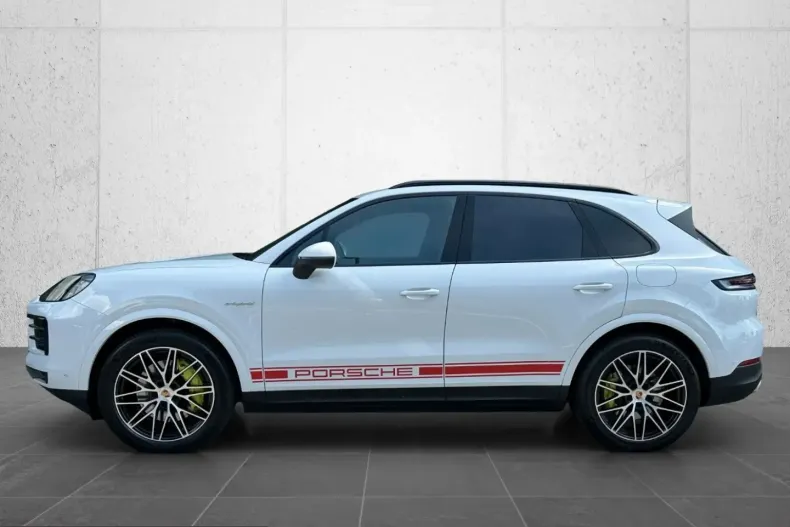 Porsche Cayenne din 2025 cu 22.800 km - oferta POR242848 - foto 3